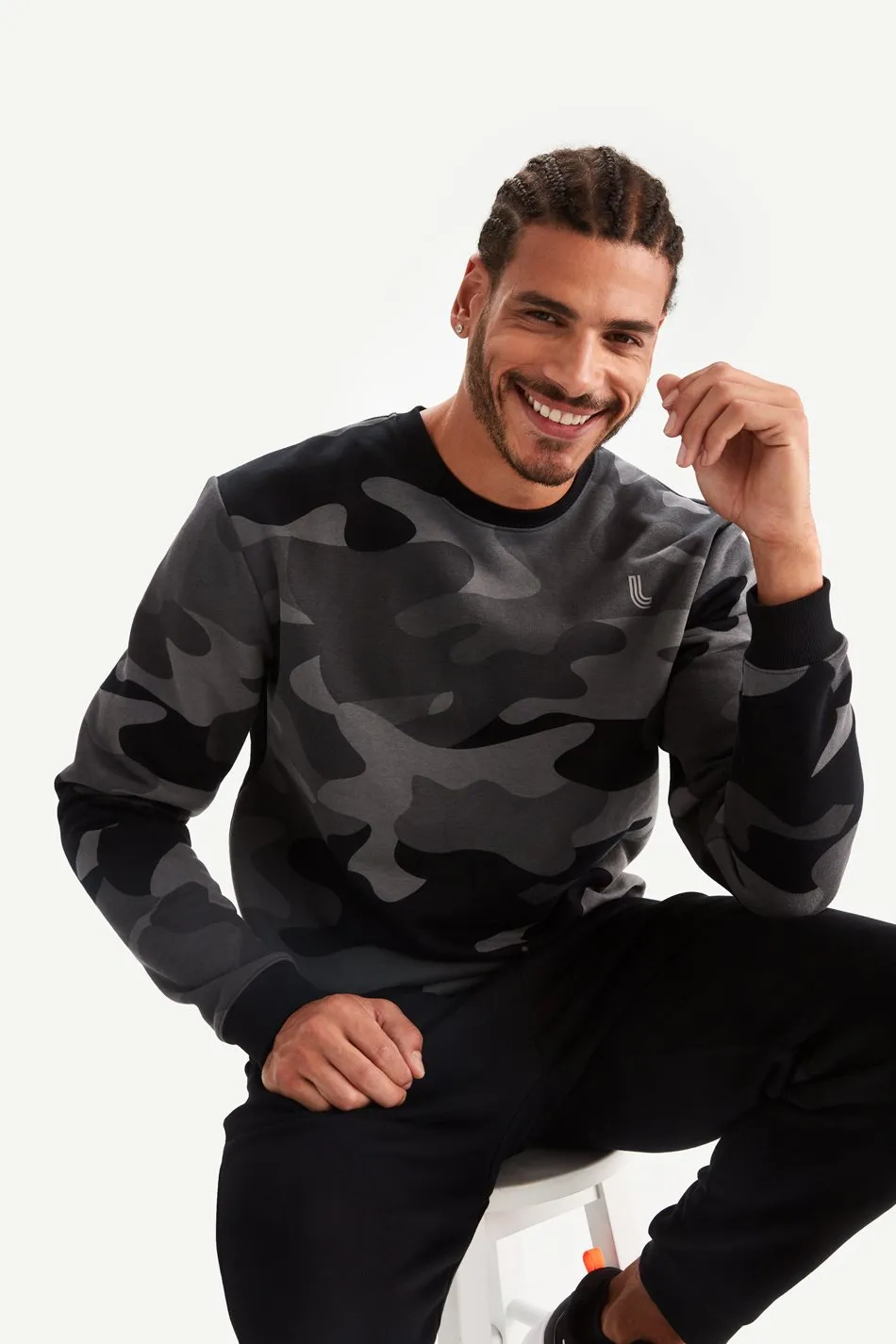 ELLIOT CREW SWEATSHIRT
