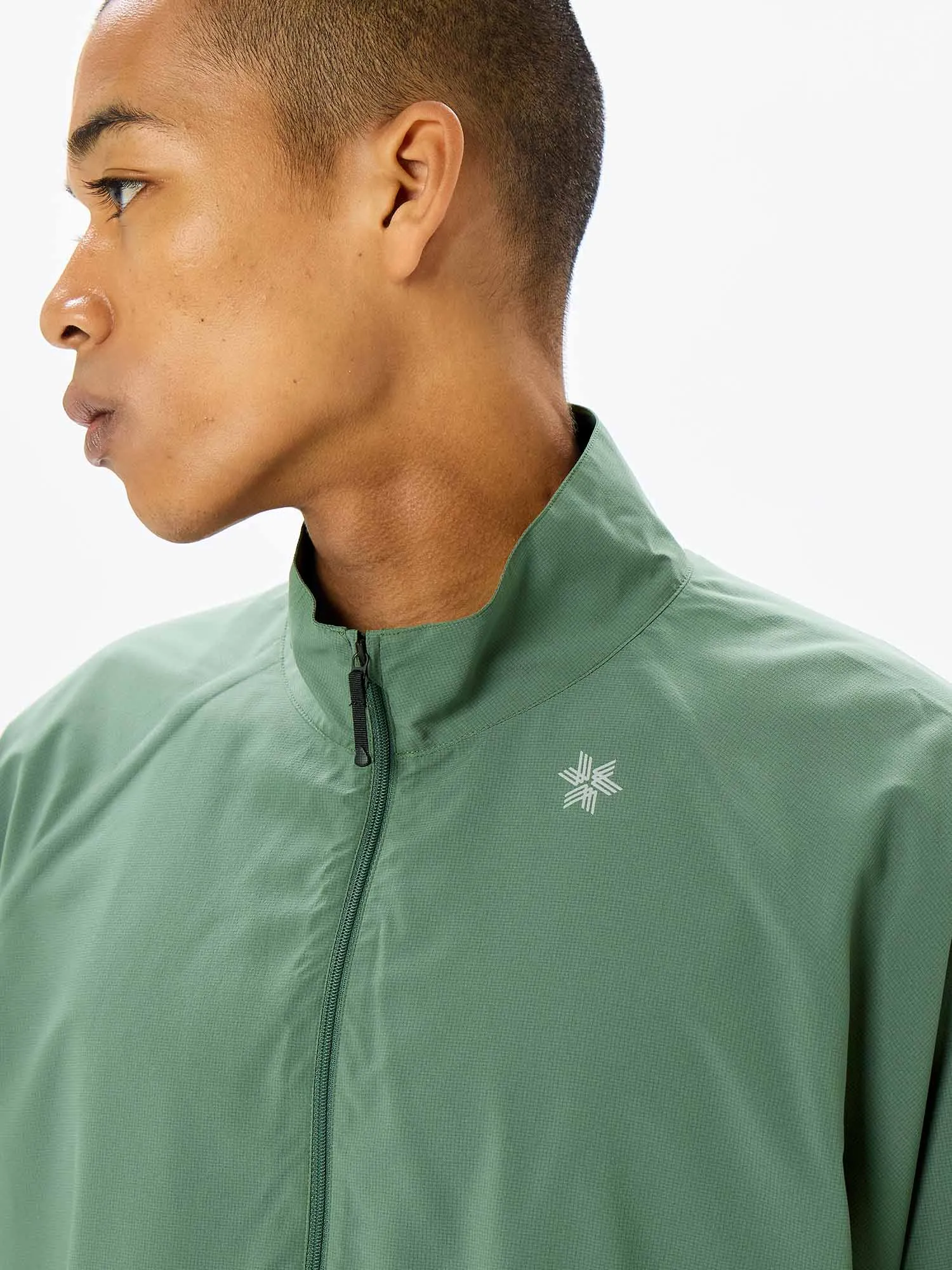 Floating Wind Shell Half Zip Pullover